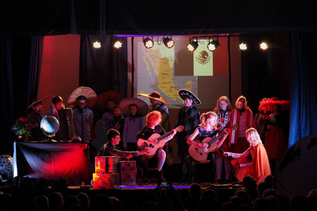 10481118_775739032531243_3421468699503170481_o