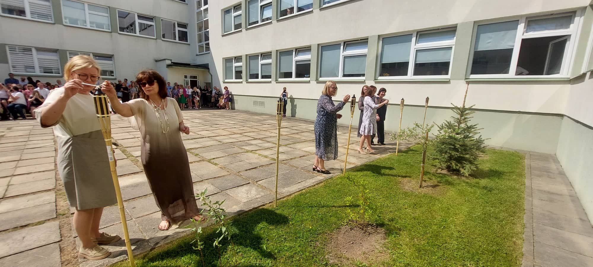 286104548_575466477270037_8673205830157259121_n