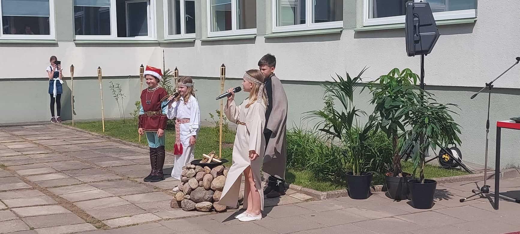 286279820_476155240979657_4934682491127385314_n