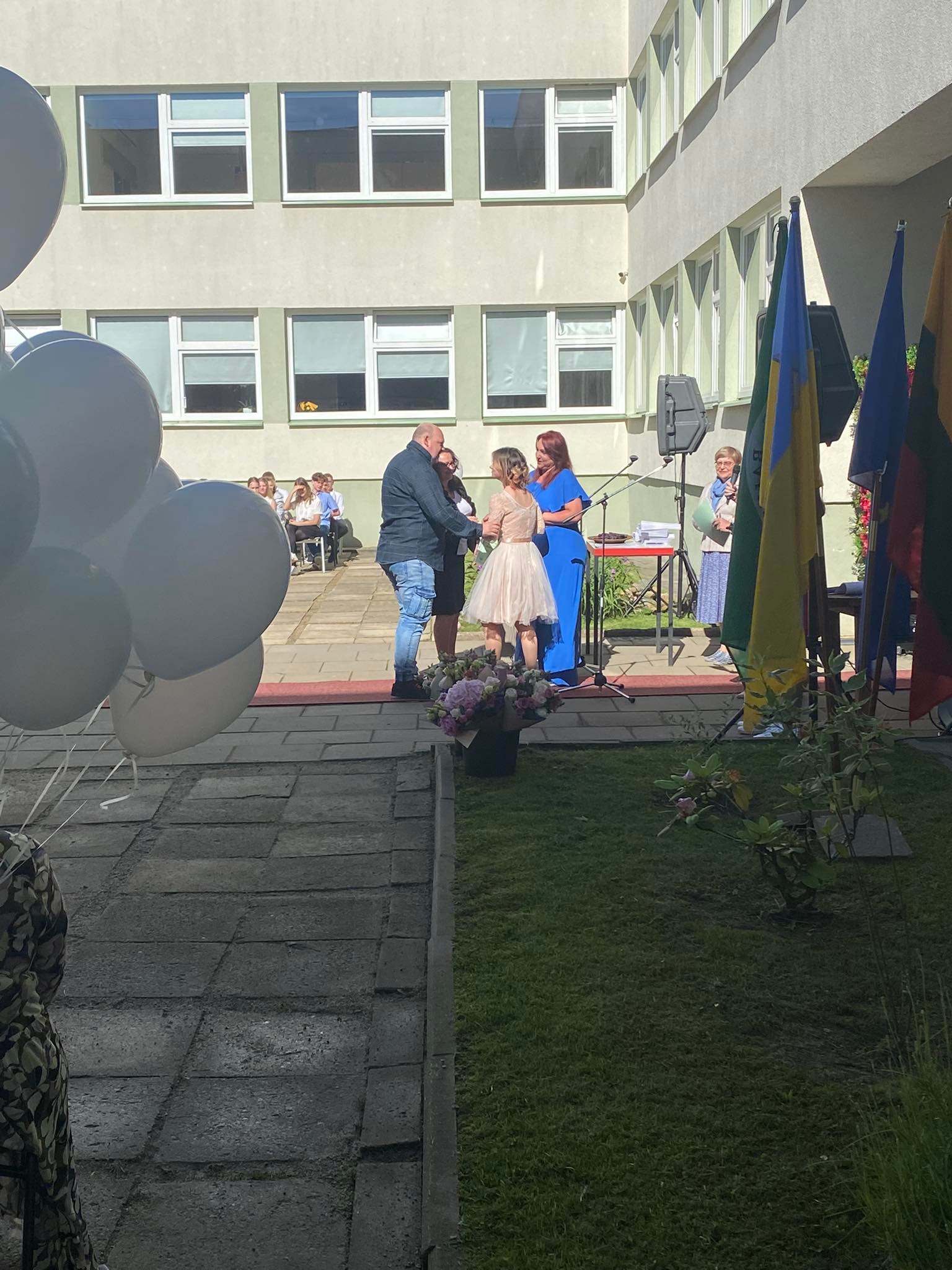 286562627_421237783351240_2456529456664646935_n