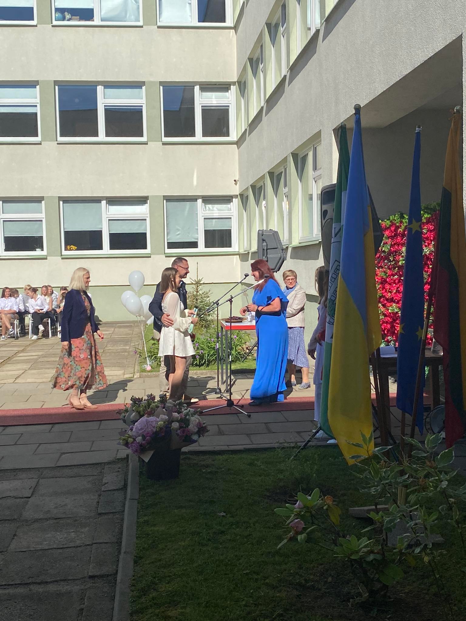 287193995_1076921973033518_9036482453252543262_n