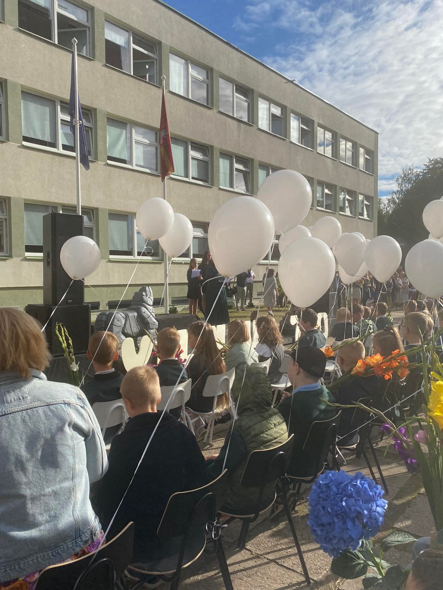 300616876_593816462211290_5465761173537521215_n