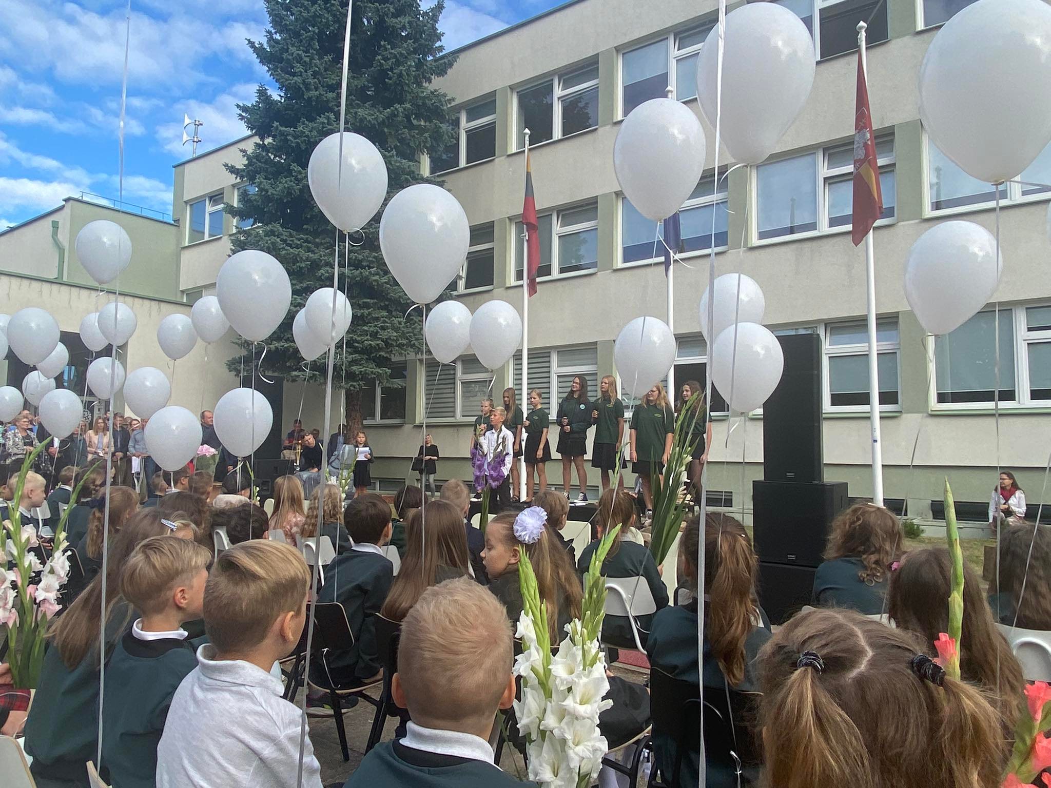 301455088_528180789107239_7827284739627830790_n