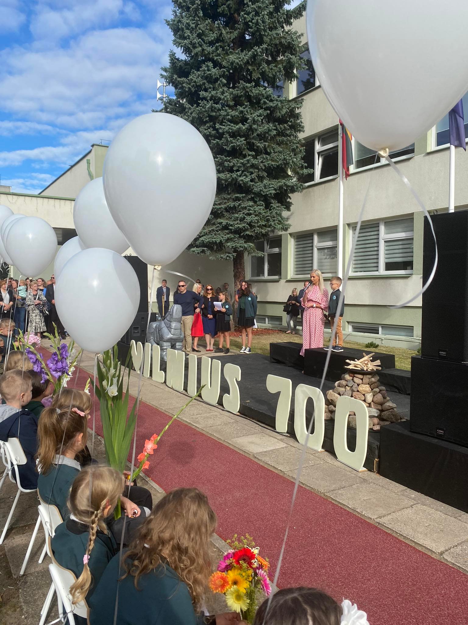 302082232_2090080774496786_8807641448306843202_n