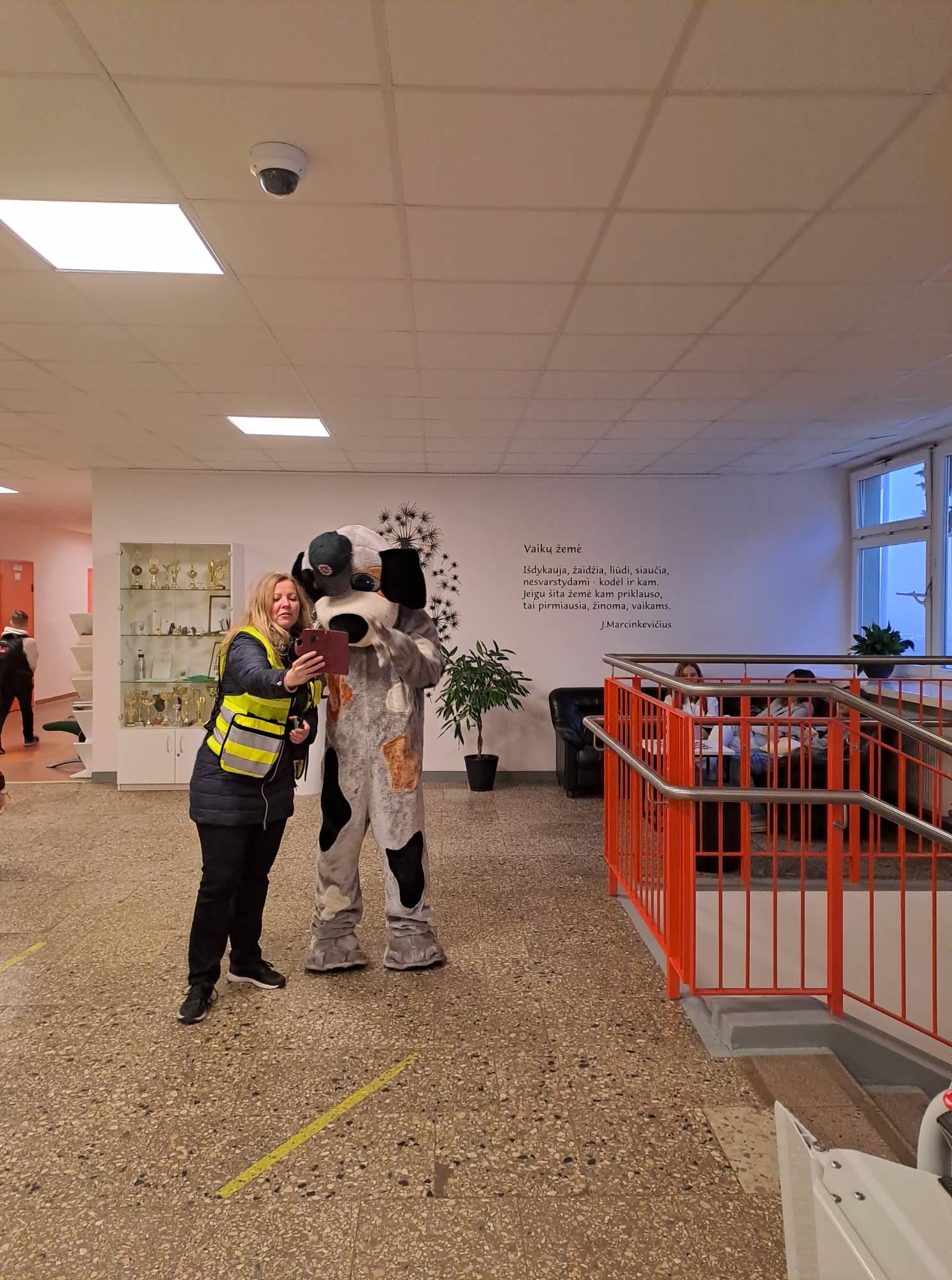 309256366_575683737688374_5972212423932293124_n