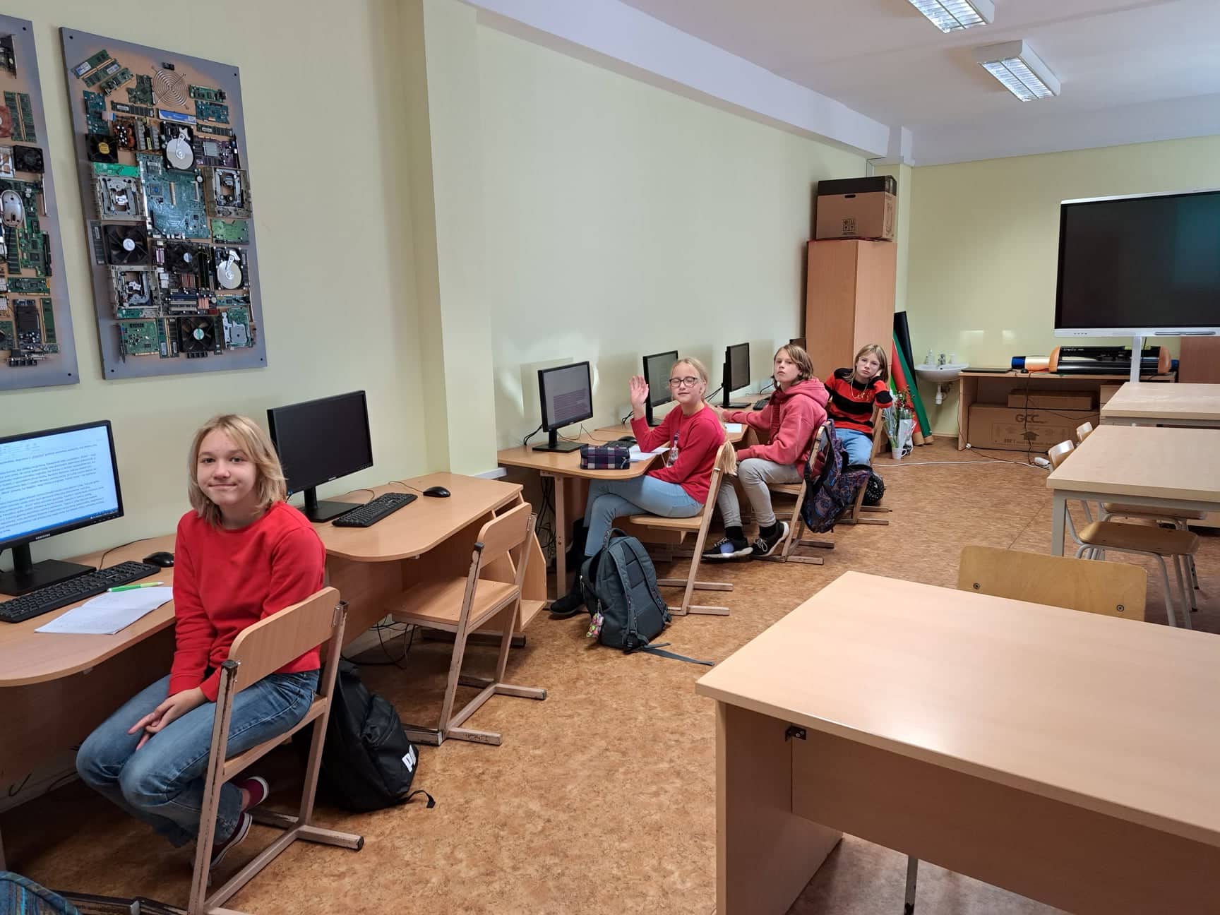 310686660_2017907295086052_5827244233556245984_n