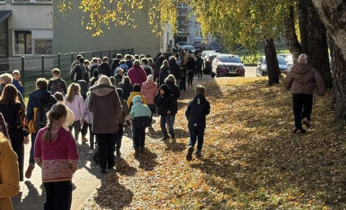 565696302_1320683596521714_52736931972585626_n